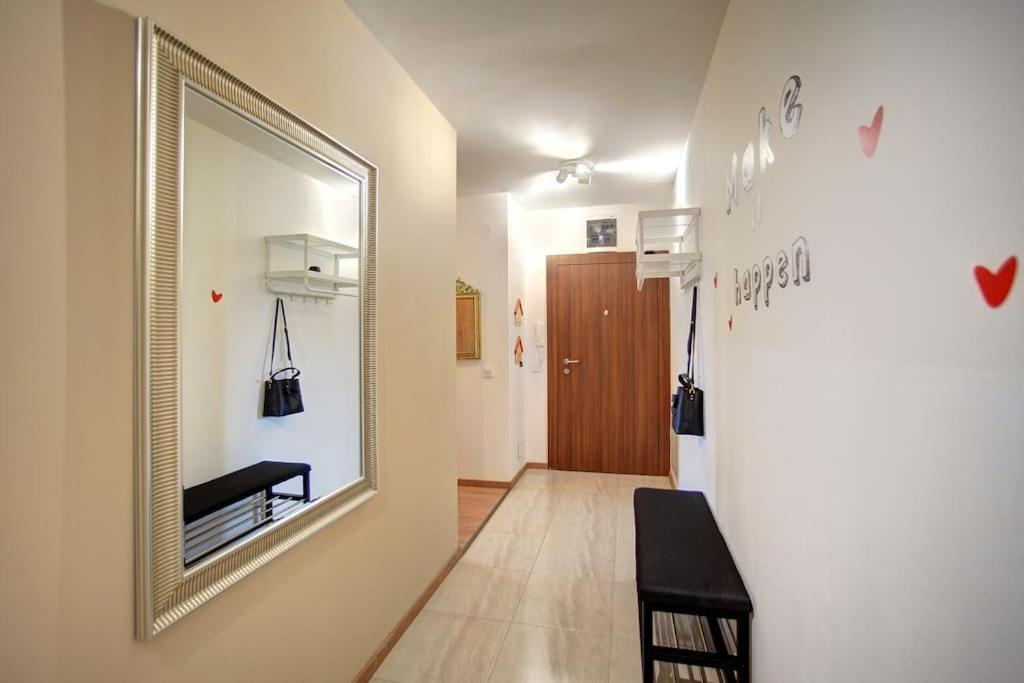 Spacious Home Office With Secure Garage In Sofya Dış mekan fotoğraf